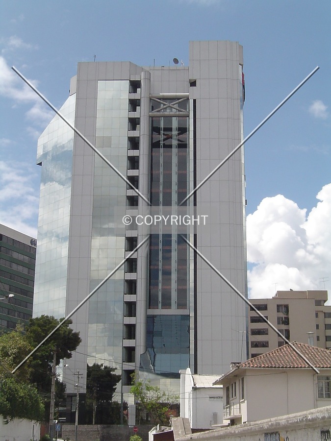 Edificio Plaza 2000 by Rodrigo Salas