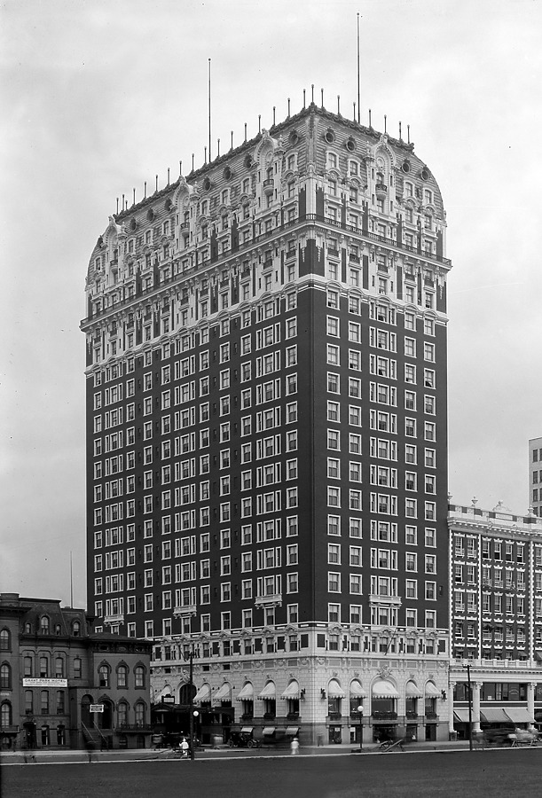The Blackstone by Library of Congress, Prints and Photographs Division, Detroit Publishing Company