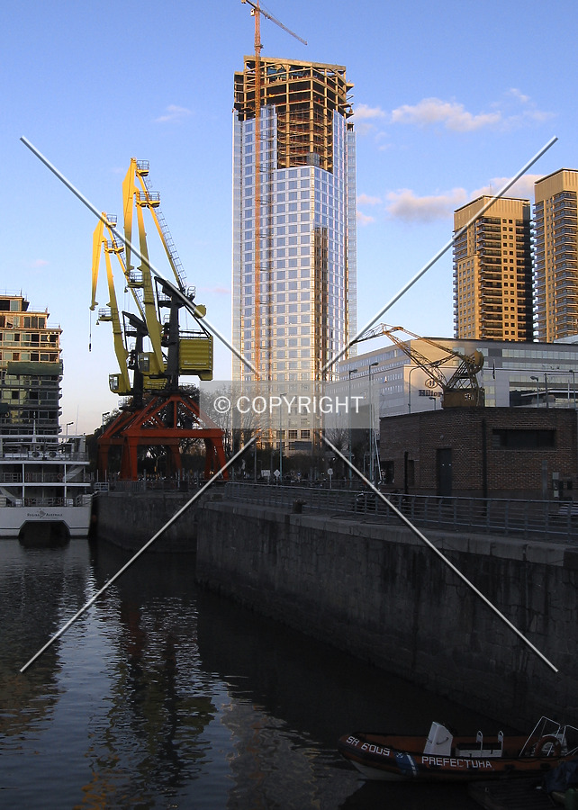 Torre Repsol YPF by Maximiliano Buono