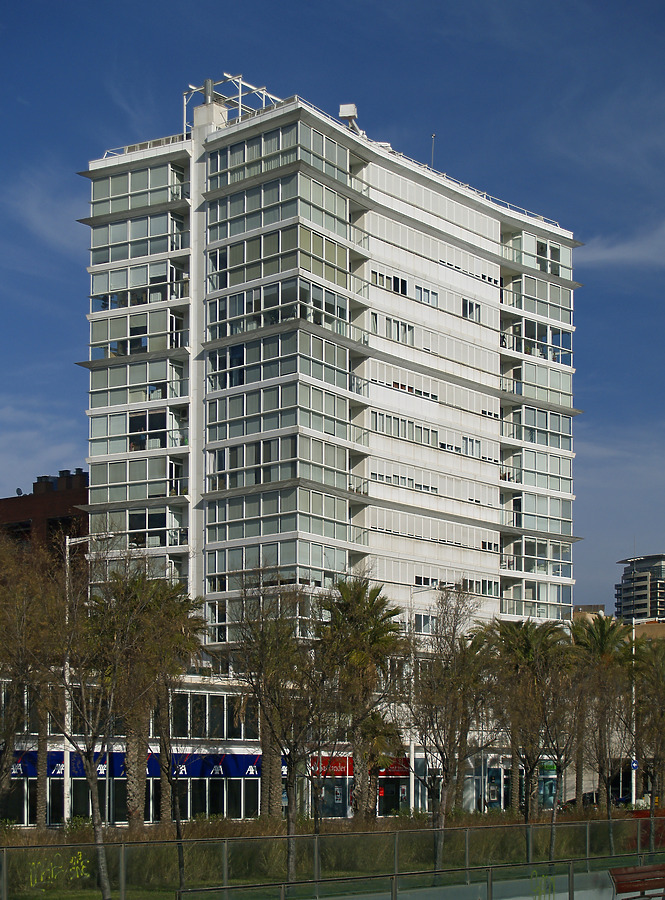 Torre Front Marítim by Cesar Serrano