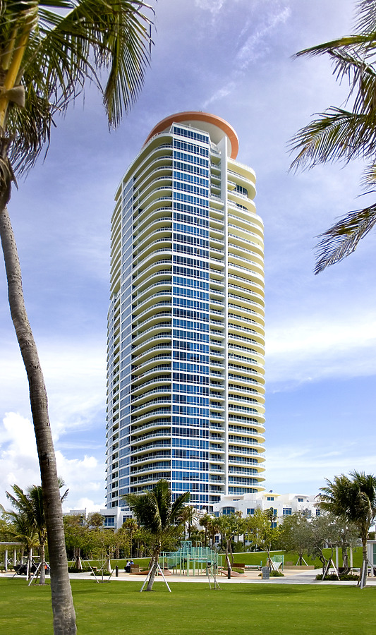 Continuum on South Beach, South Tower by Jim Schwartz