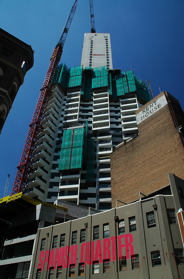 Meriton Tower by John Bek