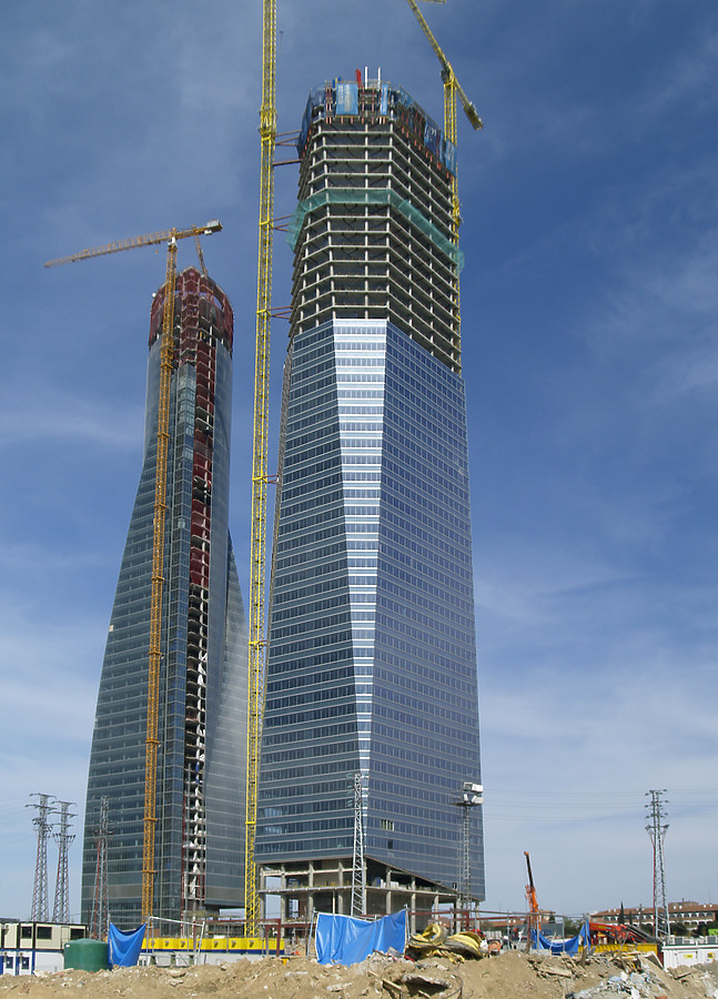 Torre de Cristal by Cesar Serrano