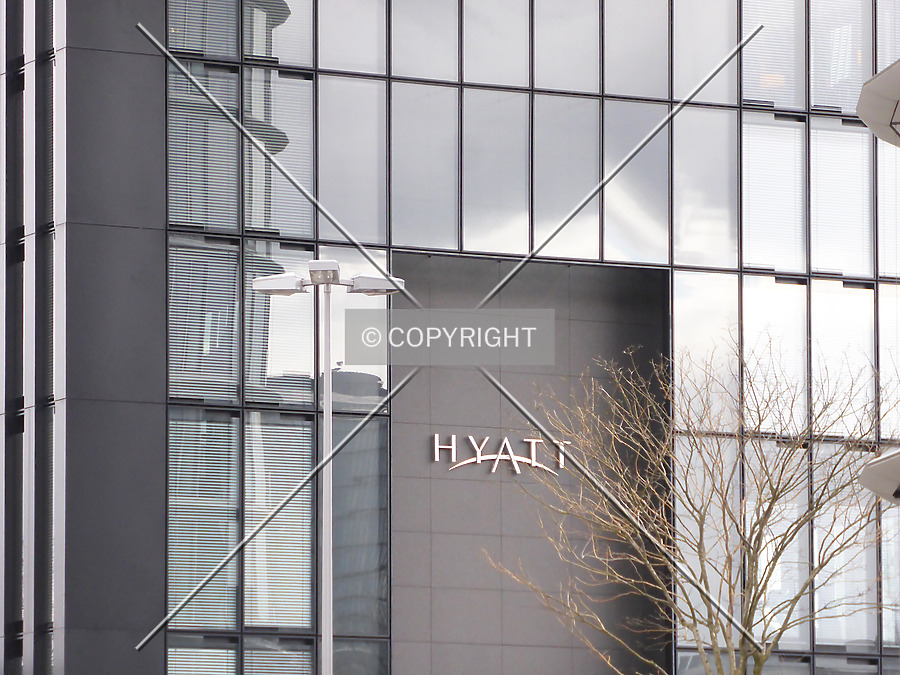 Hyatt-Regency Hotel by Nephilim