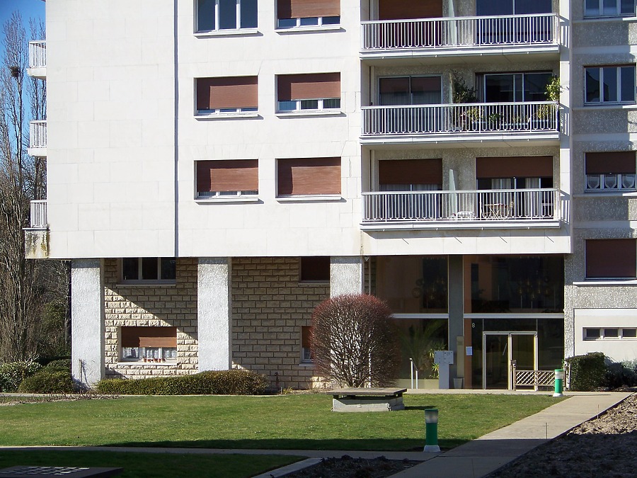 8 Résidence De Lattre de Tassigny by Florian Barbier