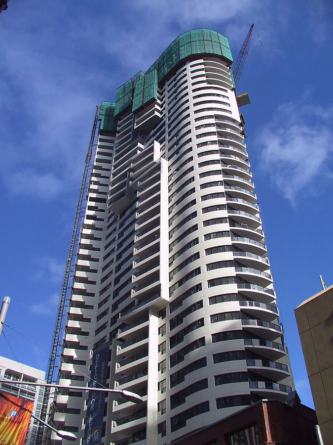 Meriton Tower by John Bek