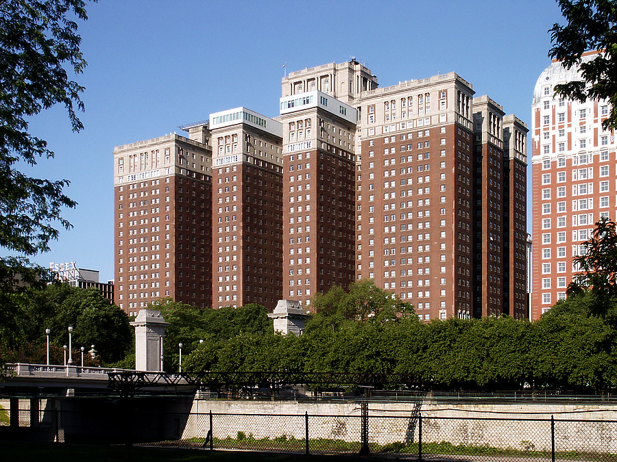 Chicago Hilton & Towers by Daniel Kieckhefer