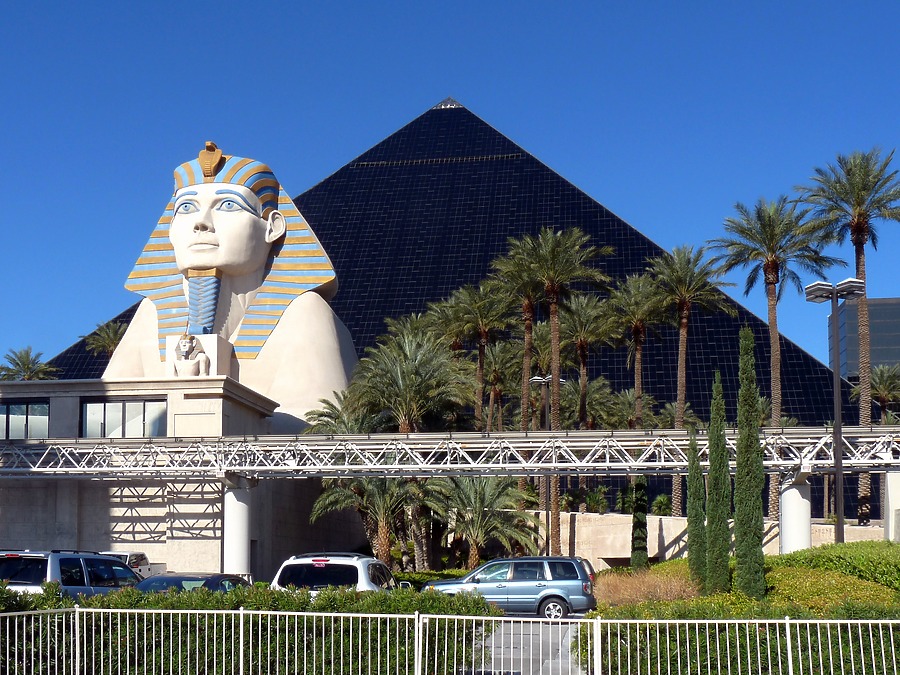 Luxor Pyramid by Robin Spetz
