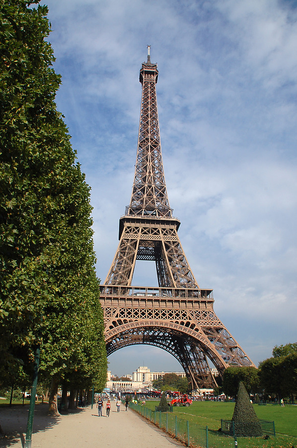 Tour Eiffel by John Bek
