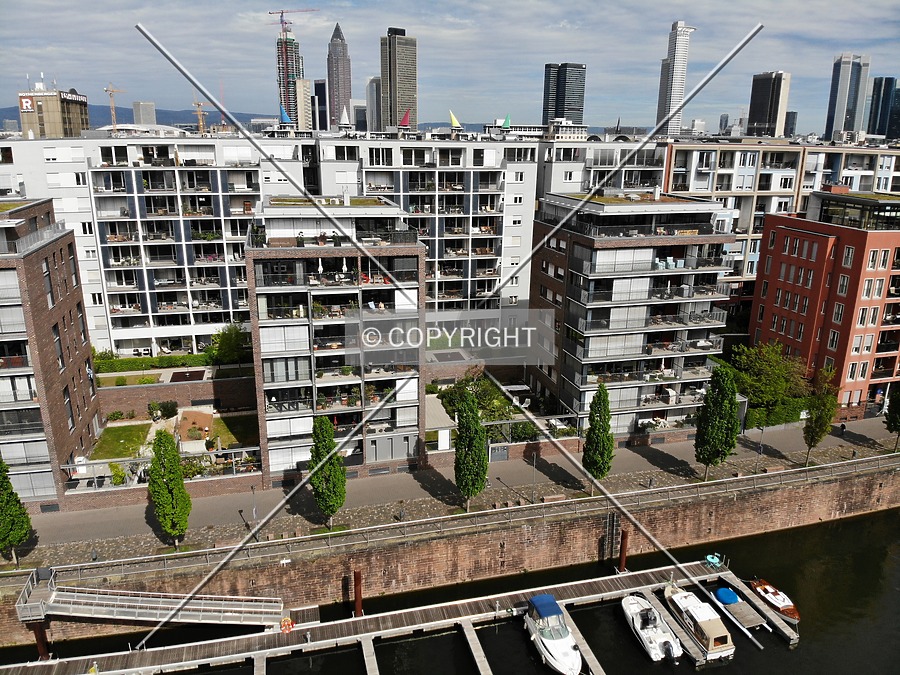 City-Hochhaus by Nephilim
