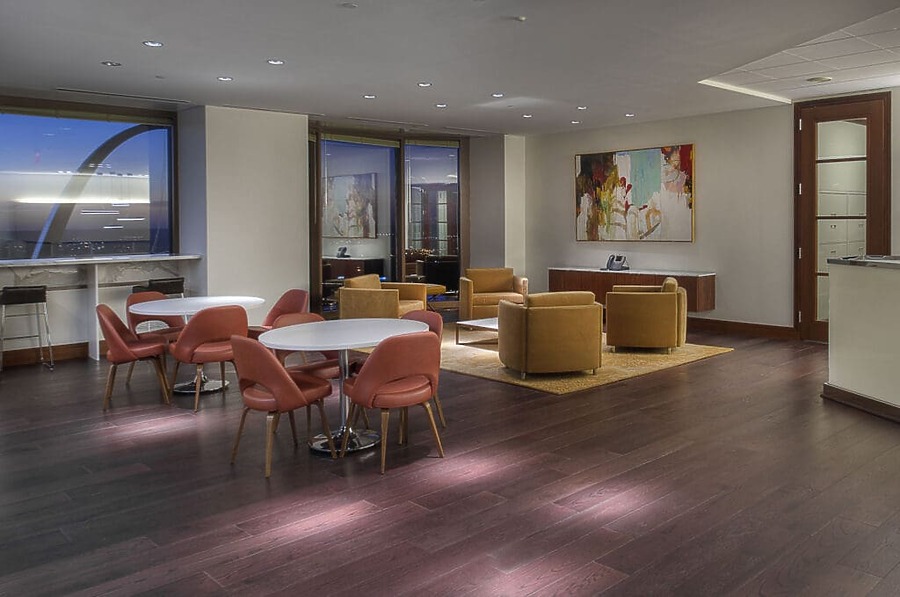 One Metropolitan Square by PARIC Corporation