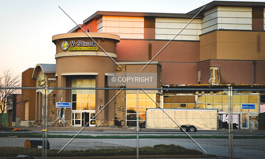 Chesterfield Mall by Ryan Hildebrand