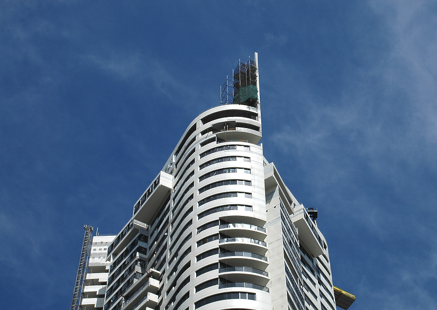 Meriton Tower by John Bek