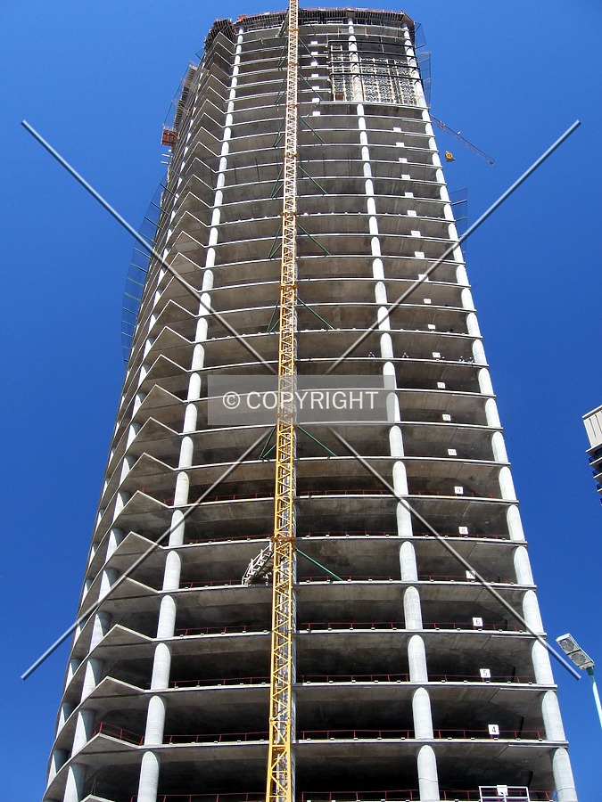 Torre Repsol YPF by Maximiliano Buono