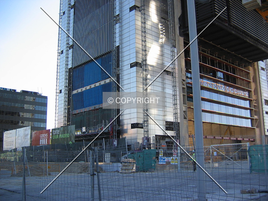 Torre Caja Madrid by Victor Carcedo