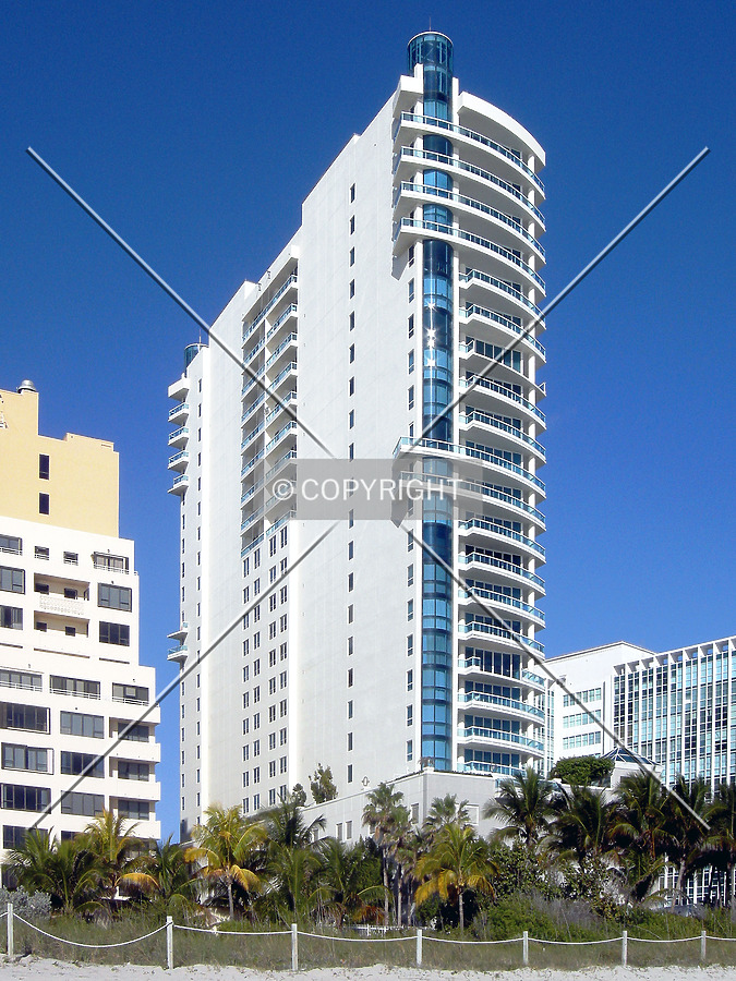 CapoBella Condominium by Jorge Molina