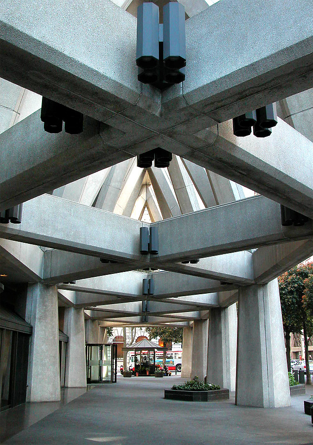 Transamerica Pyramid by Jim Schwartz