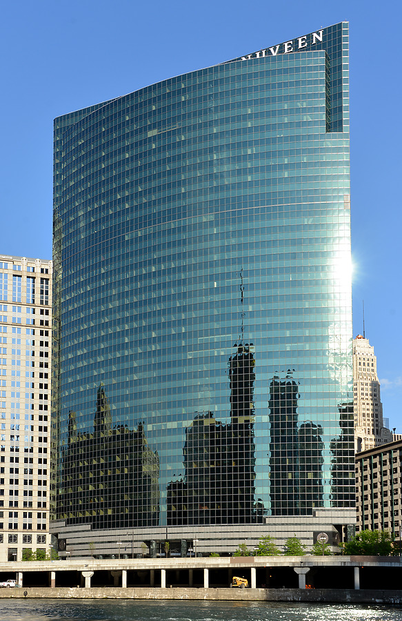 333 Wacker Drive by John W. Cahill