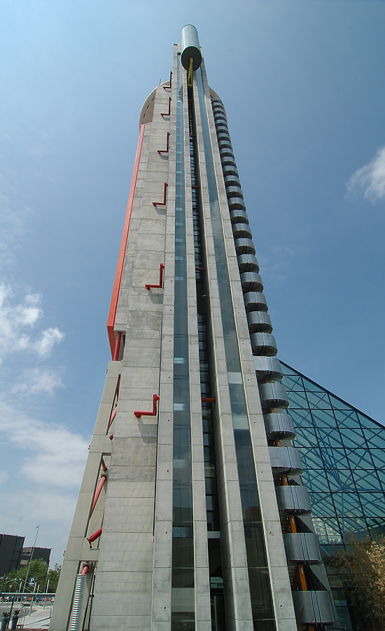 Hesperia Tower by David Guija