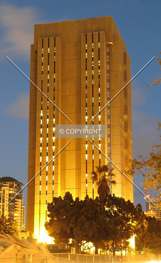 Metropolitan Correctional Center by Emmanuel D.