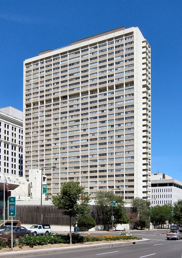 Kellogg Square Apartments by James Peacock