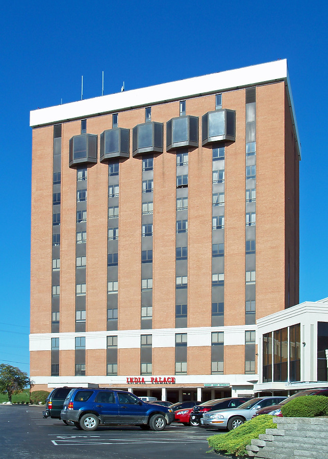 Executive Office Suites by Ryan Hildebrand