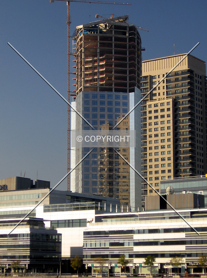Torre Repsol YPF by Maximiliano Buono