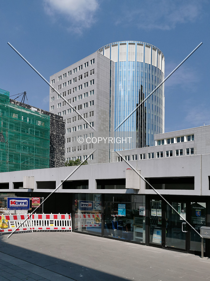 Haus der Wirtschaft - Turm 2 by Nephilim