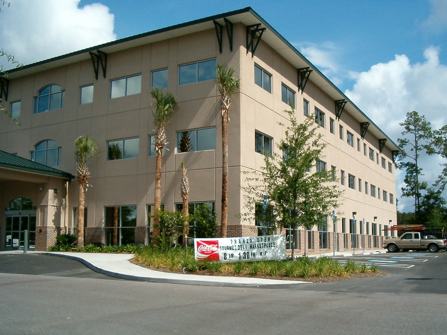 Summit Professional Plaza Building 2 by Rodney Gunn