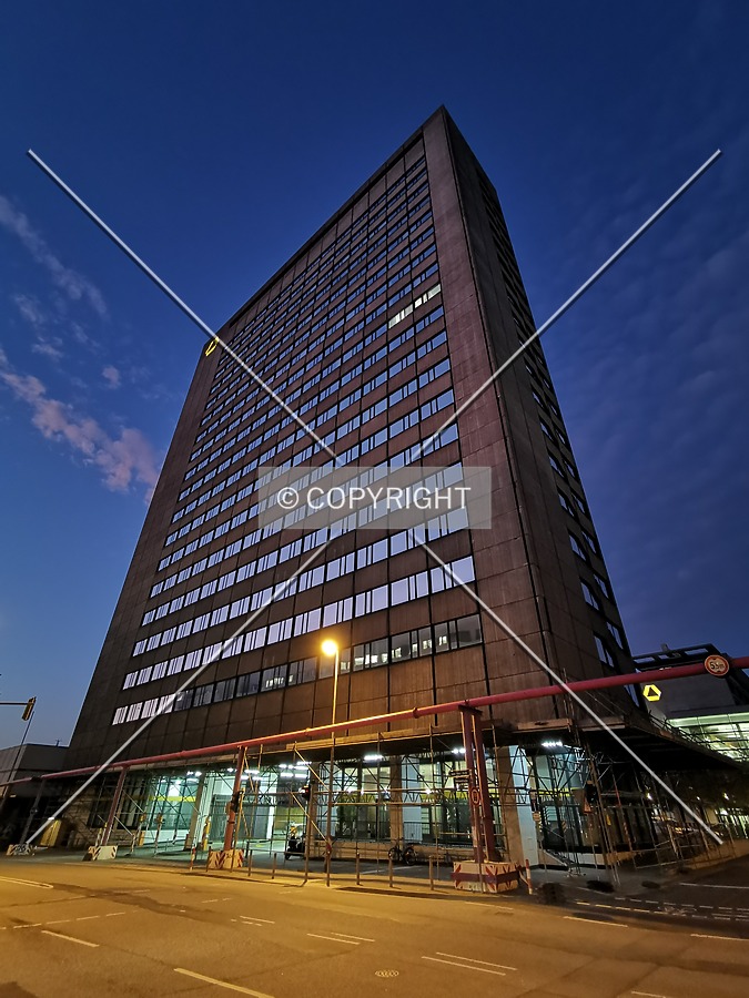 Bürohochhaus Commerzbank Trading Center by Nephilim