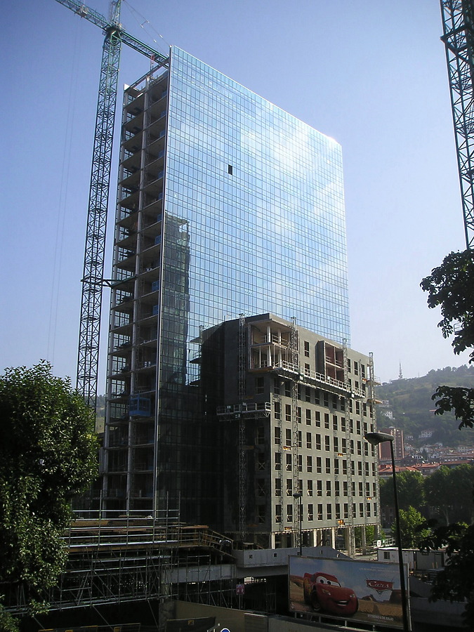 Isozaki Atea I by Mikel Allende