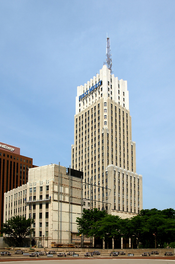 Huntington Tower by Marshall Gerometta