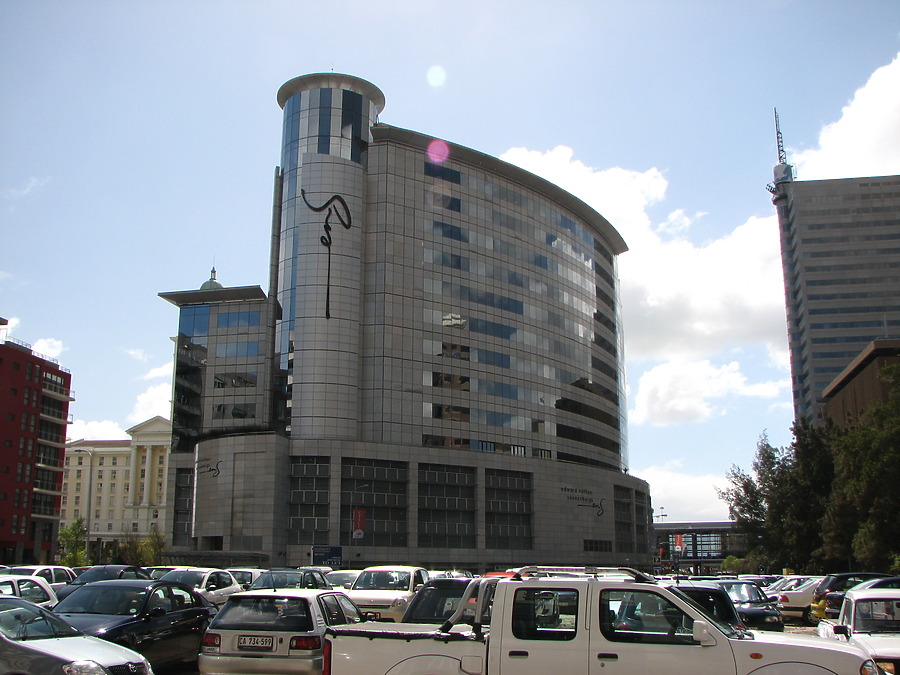 ENS House by Kjetil Balog