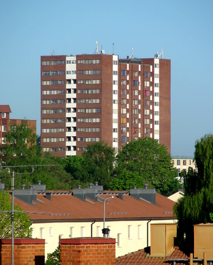 Idrottsgatan 49 by Robin Spetz