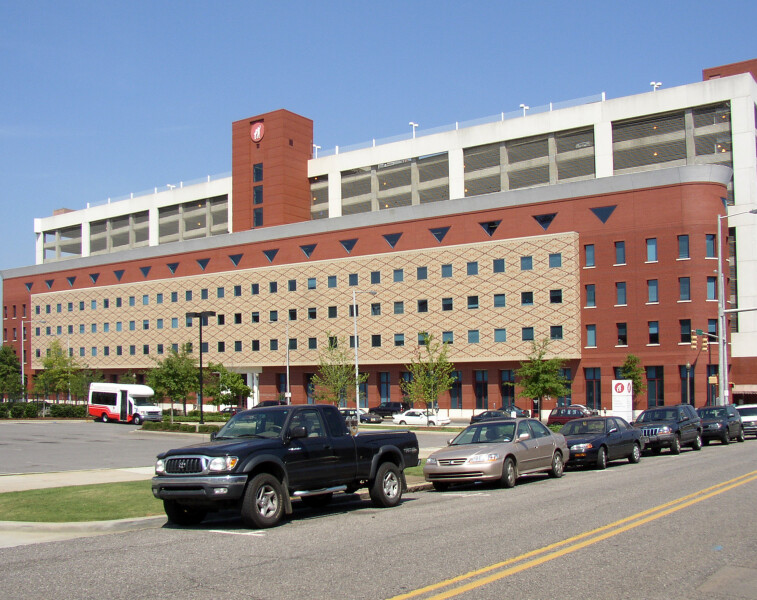 Children's Hospital Parking Deck & Office