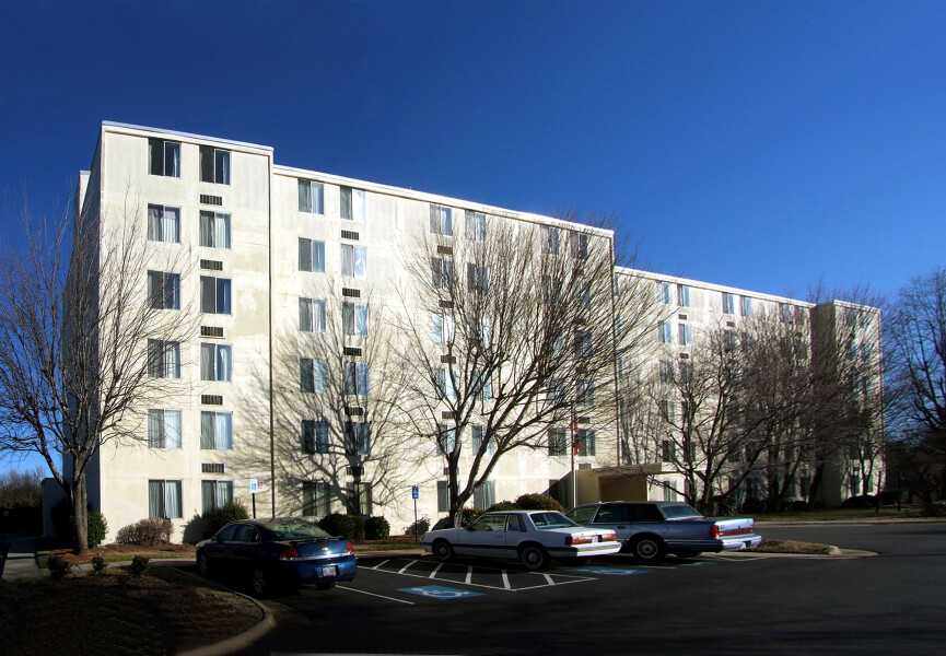 Winston Summit Apartments