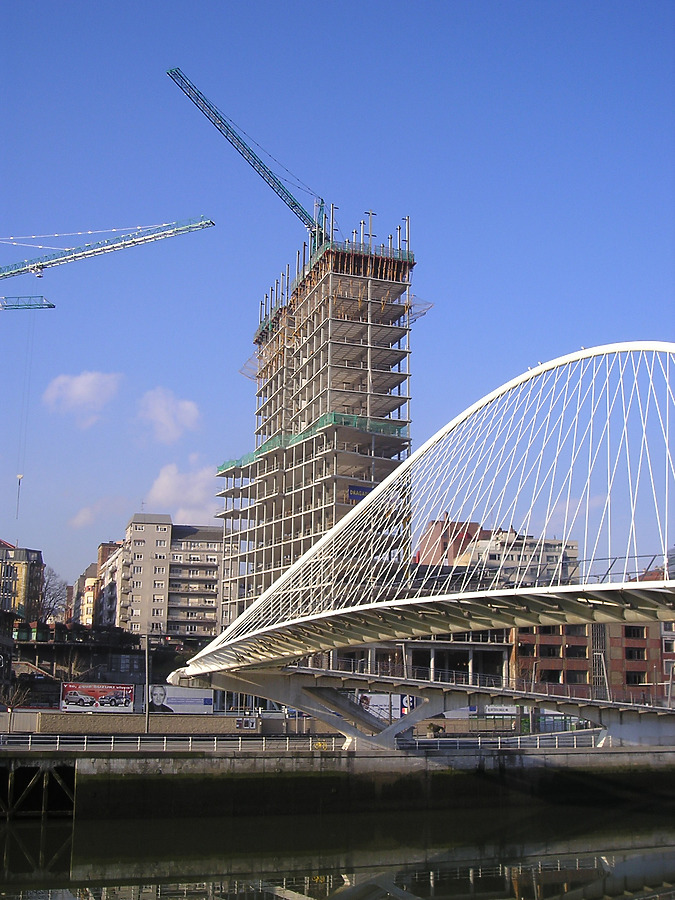 Isozaki Atea I by Mikel Allende