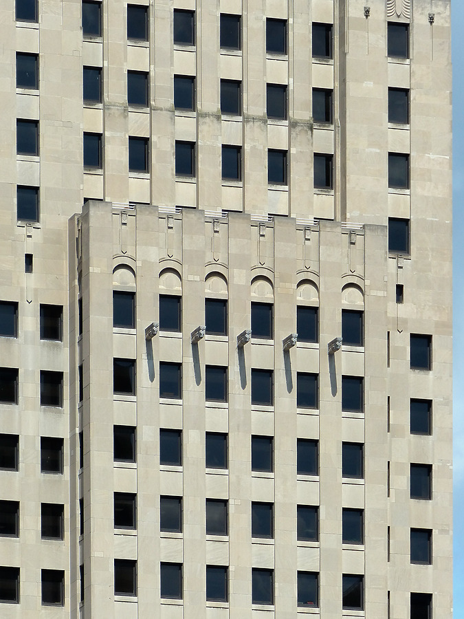 PNC Bank Building by Nate Lindsey