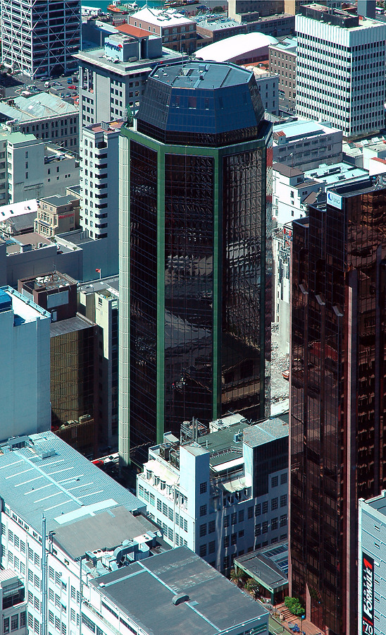BNZ Tower by Jonathan Smith