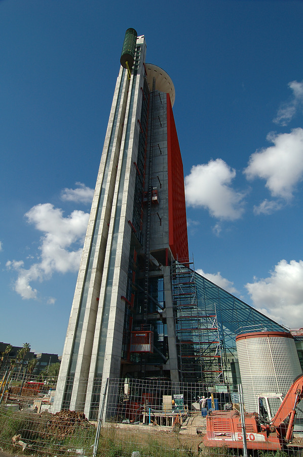 Hesperia Tower by David Guija