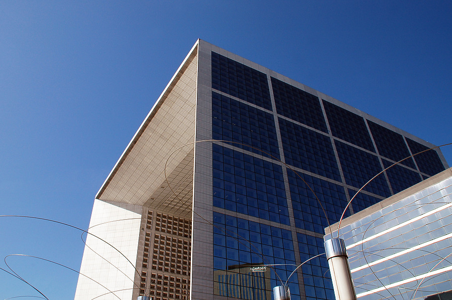 La Grande Arche by John Bek