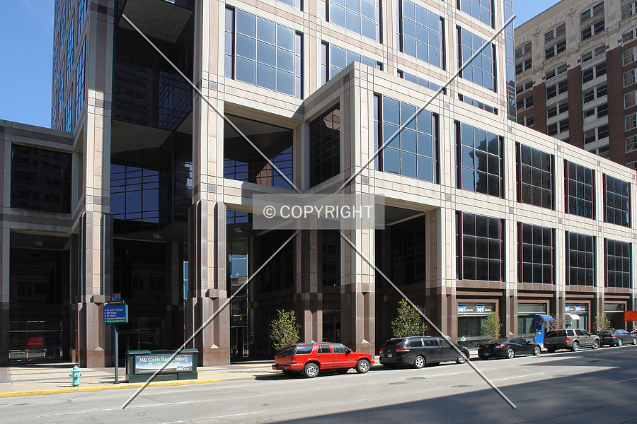 BMO Harris Bank Plaza by Nephilim