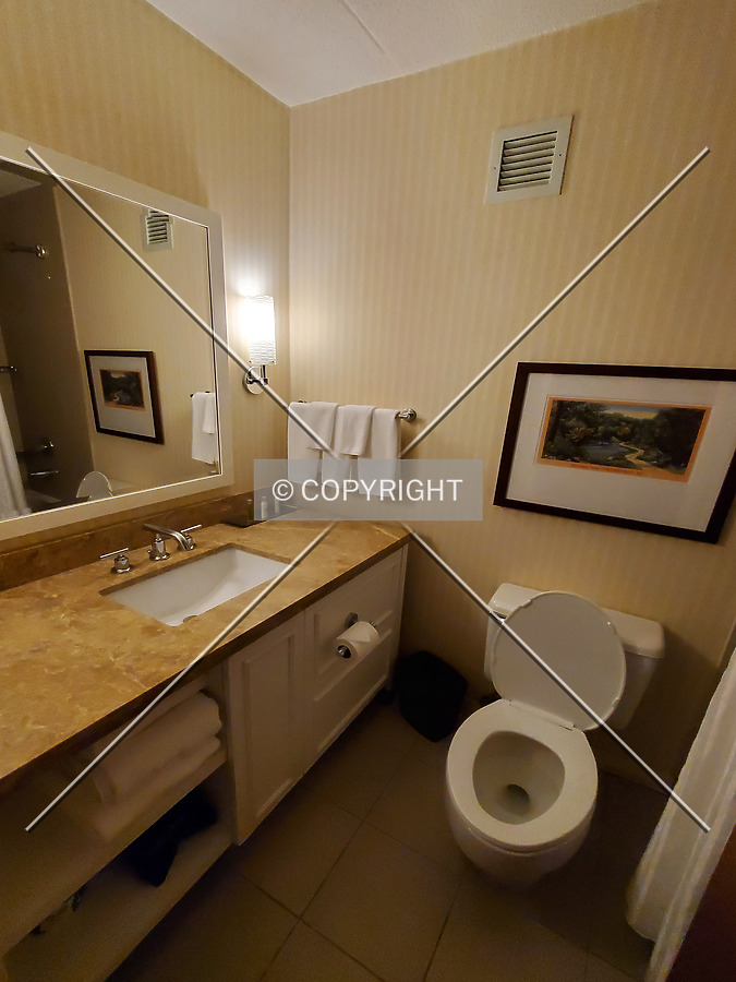 DoubleTree by Hilton Collinsville / Saint Louis by Ryan Hildebrand