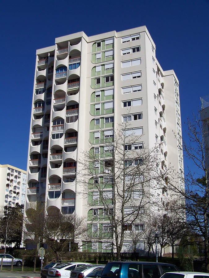 8 Square des Caléïdes by Florian Barbier