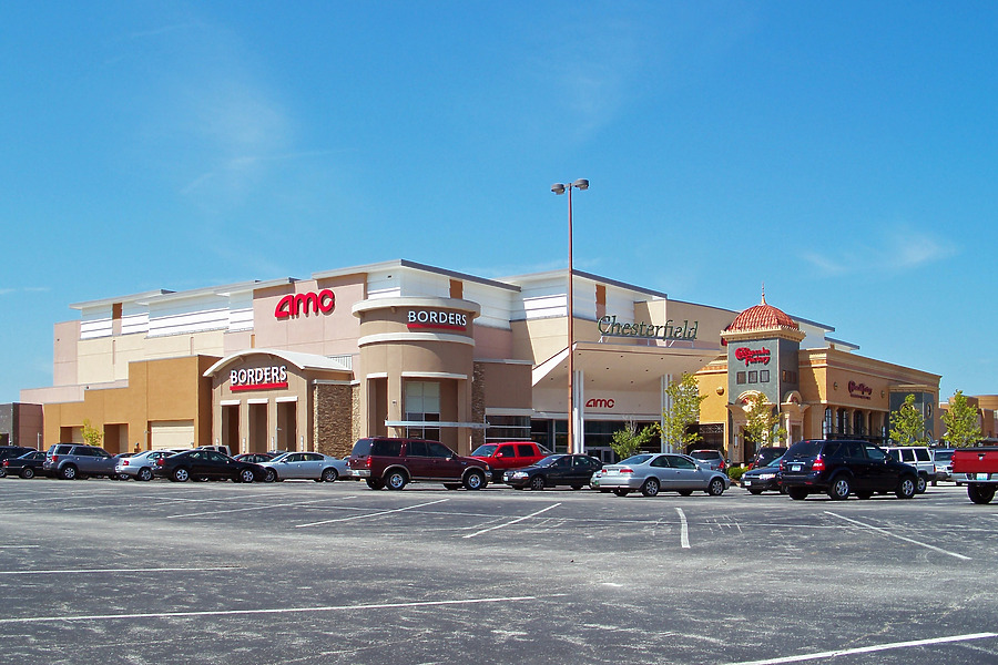 Chesterfield Mall by Ryan Hildebrand