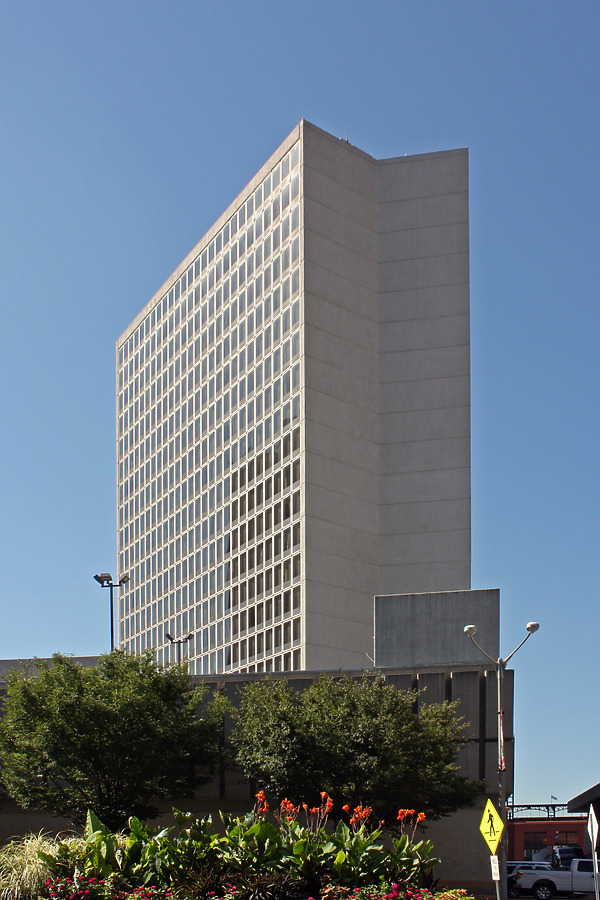 Hilton - Saint Louis at the Ballpark West Tower by Ryan Hildebrand