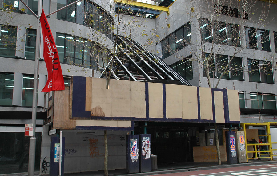 Meriton Tower by John Bek