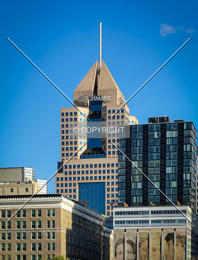 Fifth Avenue Place by Ryan Hildebrand