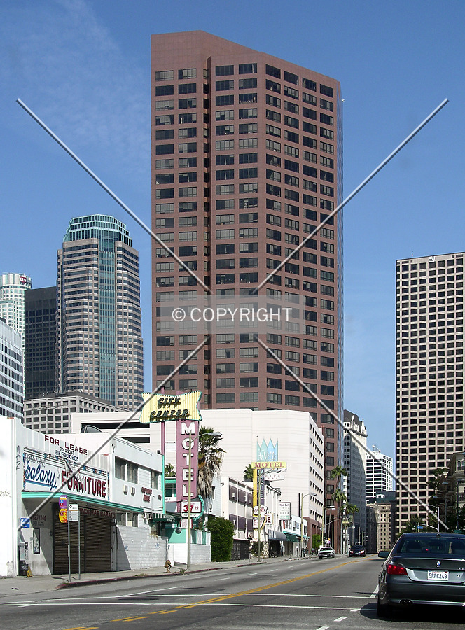 ARCO Tower Photo 860-893-606 - Stock Image - SKYDB