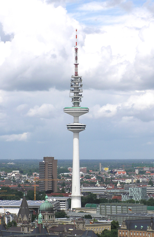 Heinrich-Hertz-Turm by Tomi Eronen